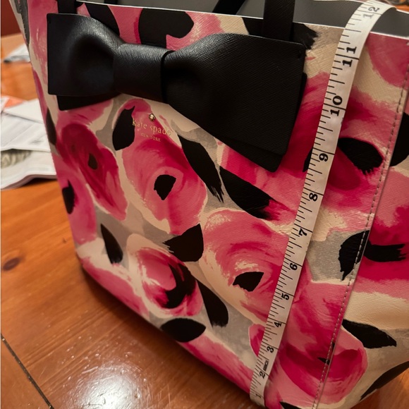 Kate Spade Pink Floral Tote with Black Bow - Picture 11 of 12